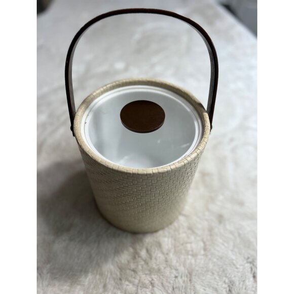 Ice Bucket basket weave style with handle and lid - Picture 3 of 9